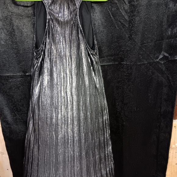 Metalic silver sleeveless mini dress size small by laundry by design - Picture 2 of 5